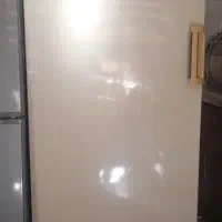 یخچال قدیمی سالم