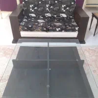 مبلمان ۷ نفره همراه میز وسط
