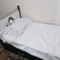 تخت تک نفره بهمراه تشک