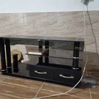 میز تلوزیون شیشه ای