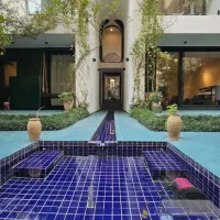 ۷۰۰ متر مستغلات محمودیه/مناسب تمام مشاغل