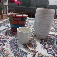 چند عدد گلدان