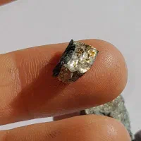 سنگ های تزئینی پیریت