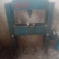 پرس هیدرولیک دستی ۳۰تنی ویژهء تعمیرگاهه سواری|ماشین‌آلات صنعتی|فلاورجان, |دیوار