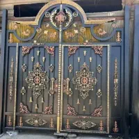 نقاشی ساختمان و دروازه وپنجره