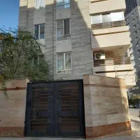 آپارتمان-130-متری-بهمرا-60-متر-حیاط-اختصاصی