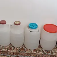 تعدادی دبه