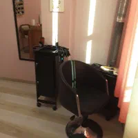 اجاره اتاق در سالن زیبایی|خدمات آرایشگری و زیبایی|کرج, کوی ایثار|دیوار