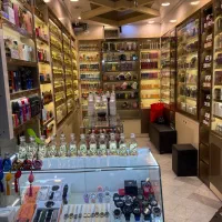 فروشنده عطر فروشی