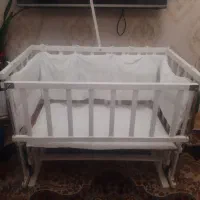 تخت نوزادی کنار مادر مدل گهواره ای
