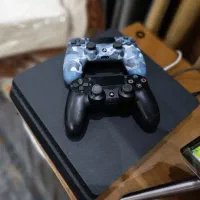 دستگاه ps۴ در حد نو