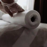 اپراتور لیزر خانم