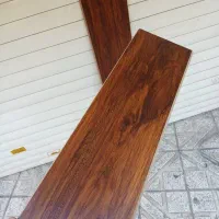 فروش پارکت لمینت کارکرده ۳۵ و ۳۰ و ۲۲ متر