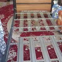 تخت فرفورژه و ام دی اف در حد نو