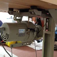 چرخ خیاطی ومیز برش وچرخ سردوزپنج نخ