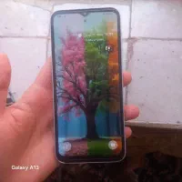 یک عدد گوشی