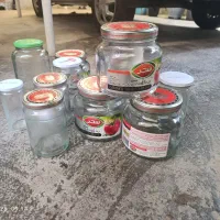تعدادی شیشه یک و یک ونیم  کیلویی