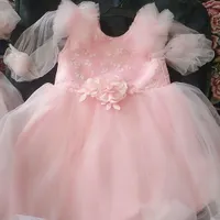 دو عدد لباس عروس دخترانه