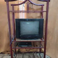 تلویزیون و میز تلویزیون