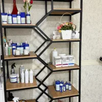 میز نهار خوری و شلف در حد نو|میز و صندلی غذاخوری|میناب, |دیوار