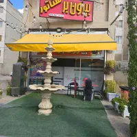 کارگر آشپزخانه و تحویلدار