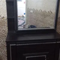 میز ارایشی در حد نو