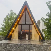 کلبه سوئیسی نوساز نور نزدیک دریا