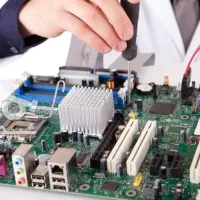 خدمات  تعمیر و مونتاز کامپیوتر