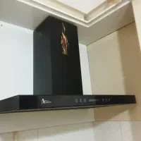 هوود اخوان|هود|رشت, دروازه لاکان|دیوار