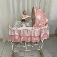 گهواره (تخت کنار مادر)  قیمت کم گذاشتم فروش بره|تخت و صندلی بچه|رشت, یخسازی|دیوار