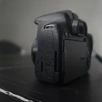 دوربین Canon 850d ، بدون لنز ، یک باتری اضافه|دوربین عکاسی و فیلمبرداری|کرج, عظیمیه|دیوار
