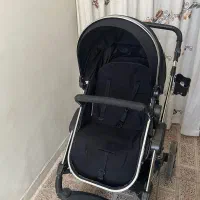 کالسکه و کریر به همراه آغوشی