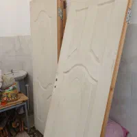 درب اتاق سفید