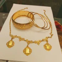 طلا سینه ریزوالنگواینه ایی