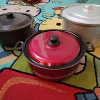 3 عدد قابلمه روحی و نچسب  و مقداری وسایل
