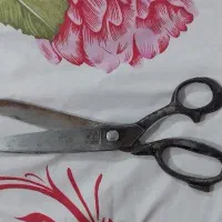 قیچی خیاطی بزرگ تیز