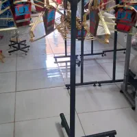 چوب لباس رگال لباس   ومانکن در تربت‌جام