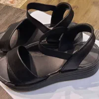 کفش های شیک دخترانه|کفش و لباس بچه|رشت, کاکتوس|دیوار