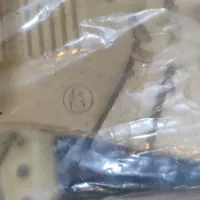 پوتین و لباس مرزبانی|لباس|زابل, |دیوار