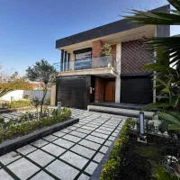 ویلا-نیم-پیلوت-فروش-فوری