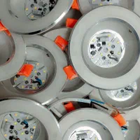 تعمیرات تخصصی لامپ و پروژکتور و تابلو چلنیوم|خدمات پیشه و مهارت|یزد, |دیوار