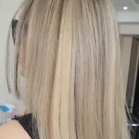 آموزش وخدمات زیبایی پوست ومو