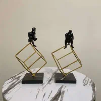 مجسمه دکوری مکعب و گوی جفتی|مجسمه، تندیس، ماکت|تهران, شوش (باغ آذری)|دیوار