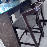 کانتر و سه عدد صندلی اوپن