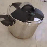 زودپز و ظروف پذیرایی