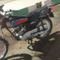 متورسیکلت هندا ۱۲۵ تندیس