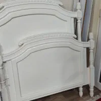 تخت چوبی