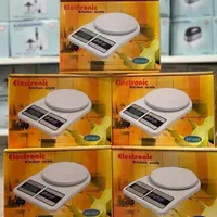 ترازو اشپزخانه 10کیلو گرم .قابلیت گرم کش