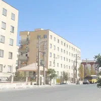 جنب مرکز خرید طبقه اول تکمیل ابریشم خوش قیمت|فروش آپارتمان|چهارباغ, |دیوار