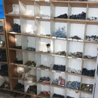 قفسه چوبی مخصوص لوازم یدکی کشویی|فروشگاه و مغازه|باسمنج, |دیوار